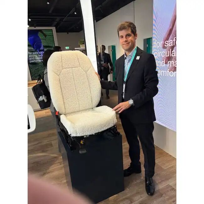 Lopez-seat.jpg