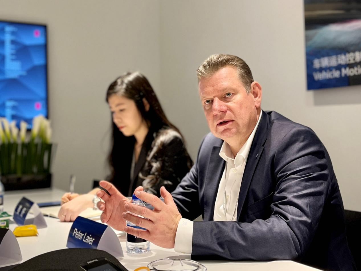 采埃孚商用车电动化转型支招,本地化策略坚定不移 采埃孚商用车电动化转型支招,本地化策略坚定不移