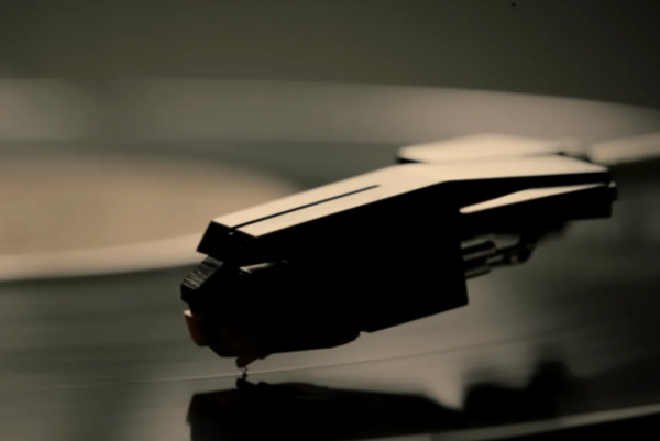 多家知名厂牌联合发起环保行动！100%再生黑胶正式面世