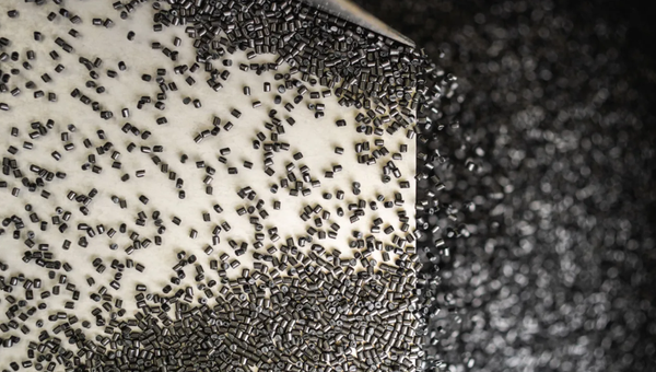 轻量化再突破！赛尼亚 HM 高模量技术赋能航空航天与赛车领域